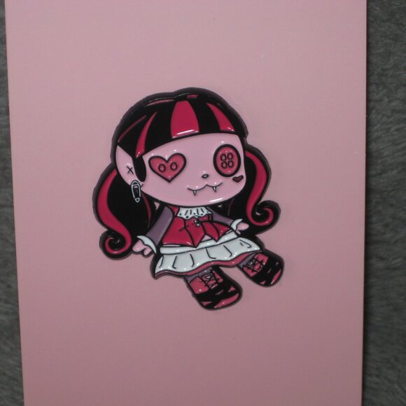 Monster High Doll Draculaura Vampire Metal Enamel Pin 25105A2 - Picture 5 of 6